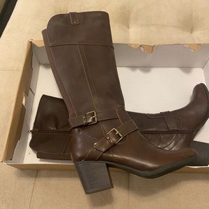 NIB: Brown Indigo Road boots 7.5